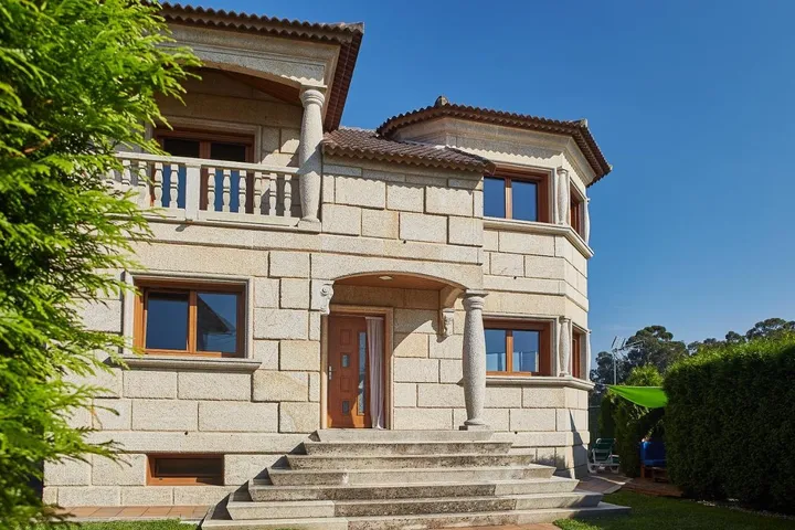 Holiday home for 10 people, with hot tub and sauna as well as pool and garden - 1