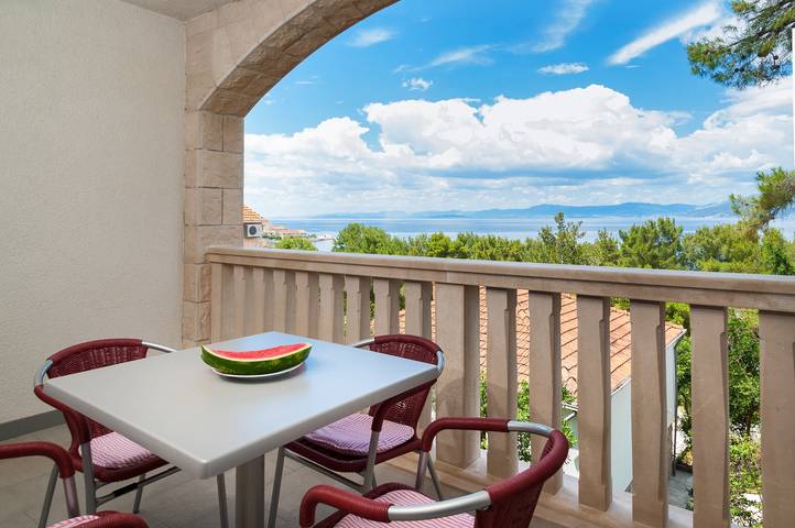 Ferienwohnung für 6 Personen, mit Balkon/Terrasse auf Brac