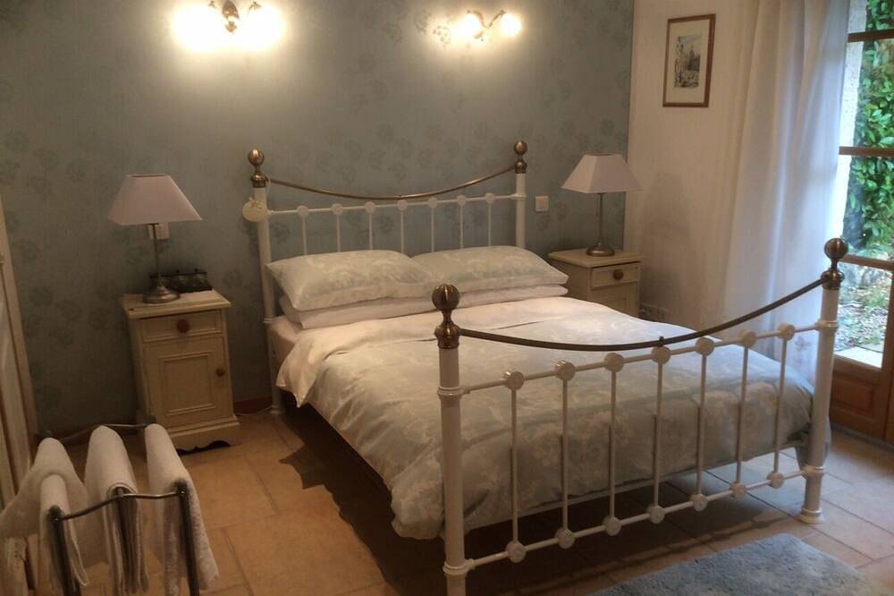 B&B dans un endroit calme près de Domme. in Castelnaud-la-Chapelle, Périgord Noir