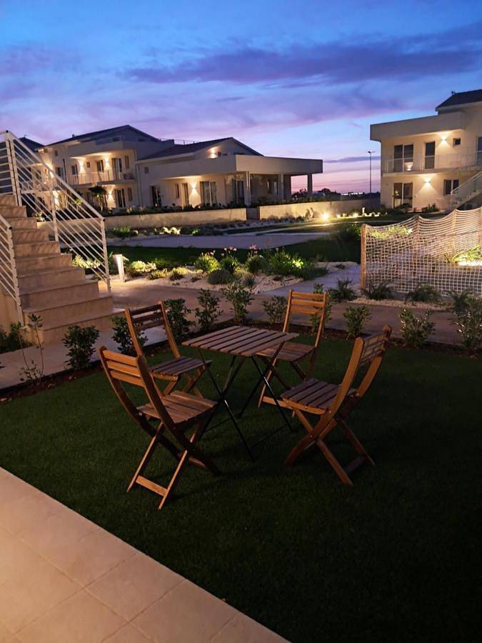 Appartamento vacanze per 4 persone, con giardino e piscina nonché panorama - 1