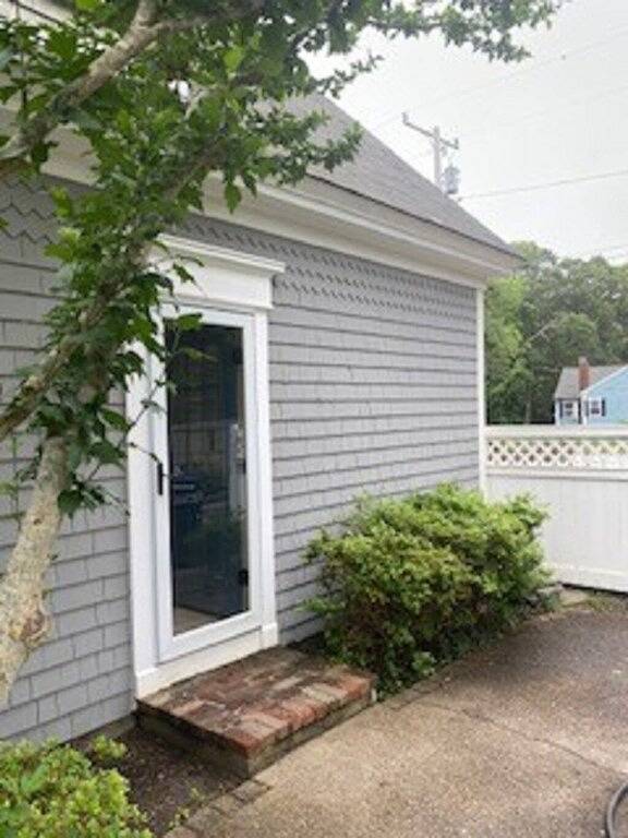 West Harwich- Cozy Cape House walking distance to Dennis Port & Bell's Neck path in West Harwich, Harwich