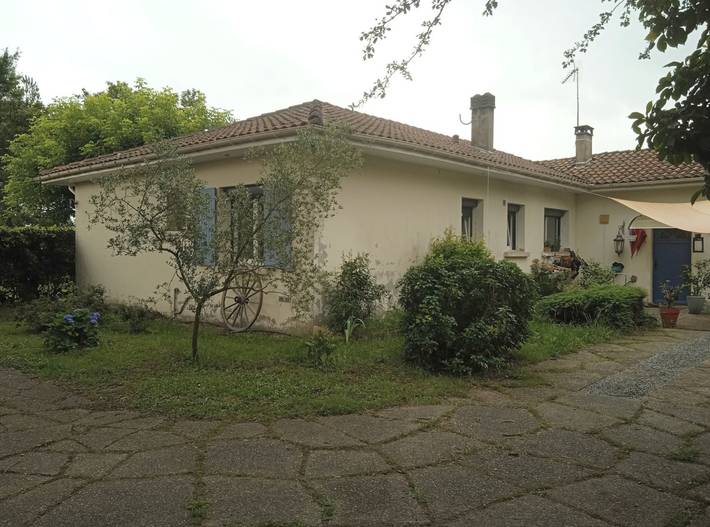 Chambre d’hôte pour 2 personnes, avec jardin et piscine