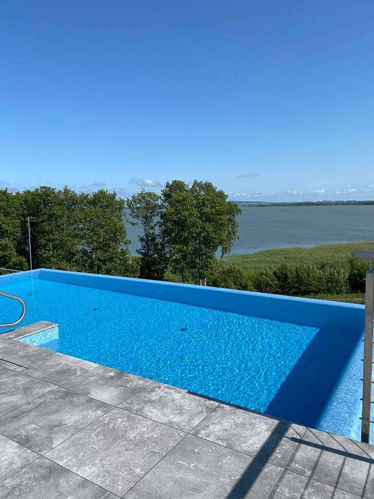 Ganze Wohnung, Ferienwohnung für 6 Personen mit Pool in Powiat Koszaliński