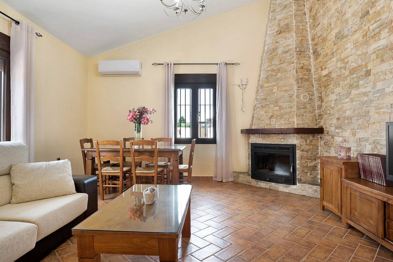 Casa de vacaciones 'Sonia Y Nuria' con piscina privada, Wi-Fi y aire acondicionado in Conil de la Frontera, Costa de la Luz