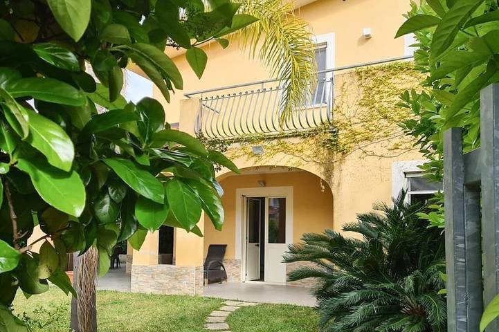 Villa for 6 people, with pool - 1