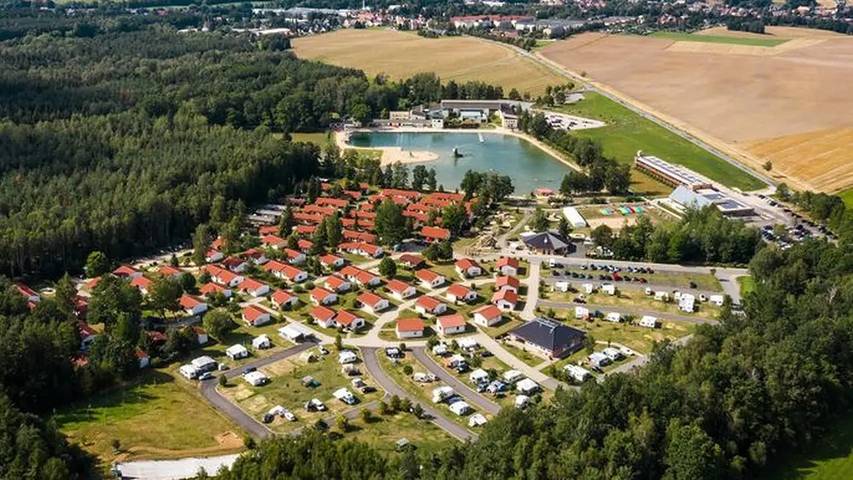 Ferienhaus für 7 Personen, mit Terrasse und Whirlpool sowie Sauna, mit Haustier im Zittauer Gebirge