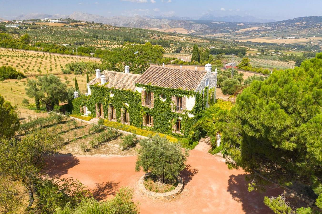 Casa rural 'Cortijo La Almazara' con vistas a la montaña, Wi-Fi y aire acondicionado in Ronda, Provincia de Málaga