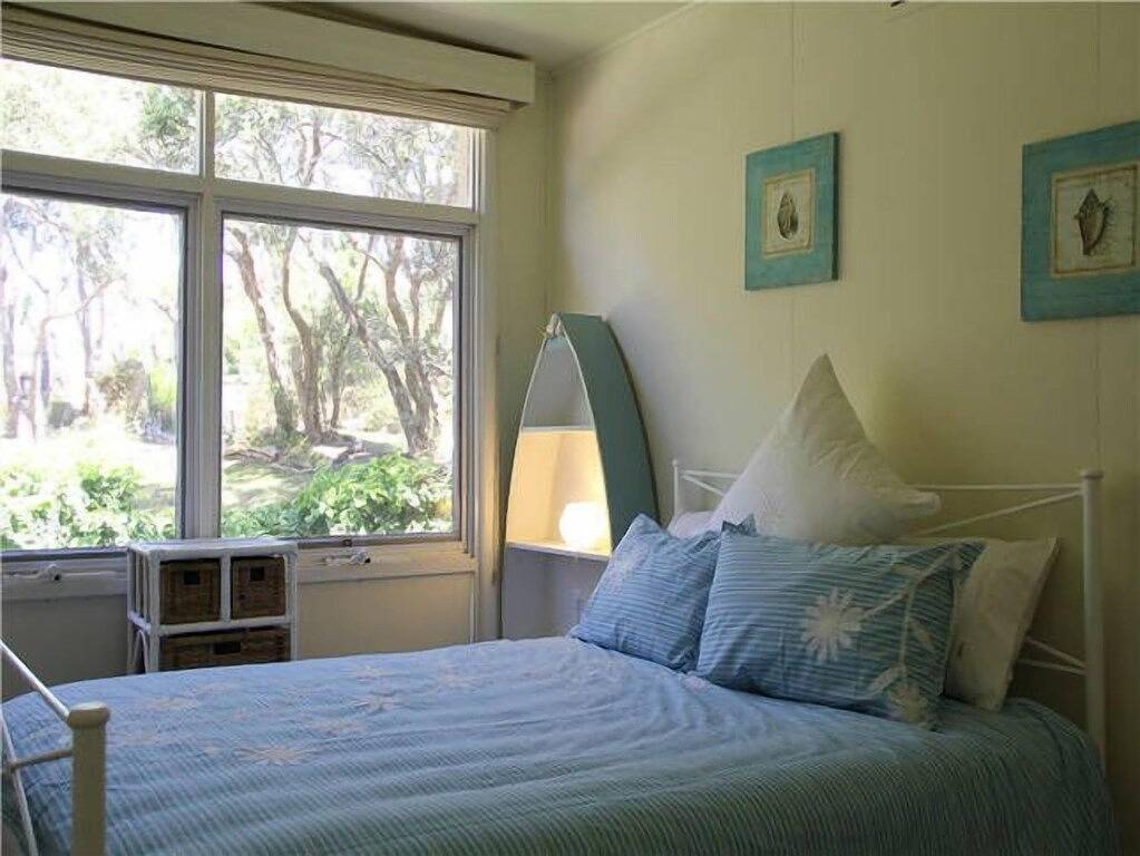 Blairgowrie Beach Escape located minutes from the Bay and Blairgowrie Village. in Melbourne, Mornington Peninsula