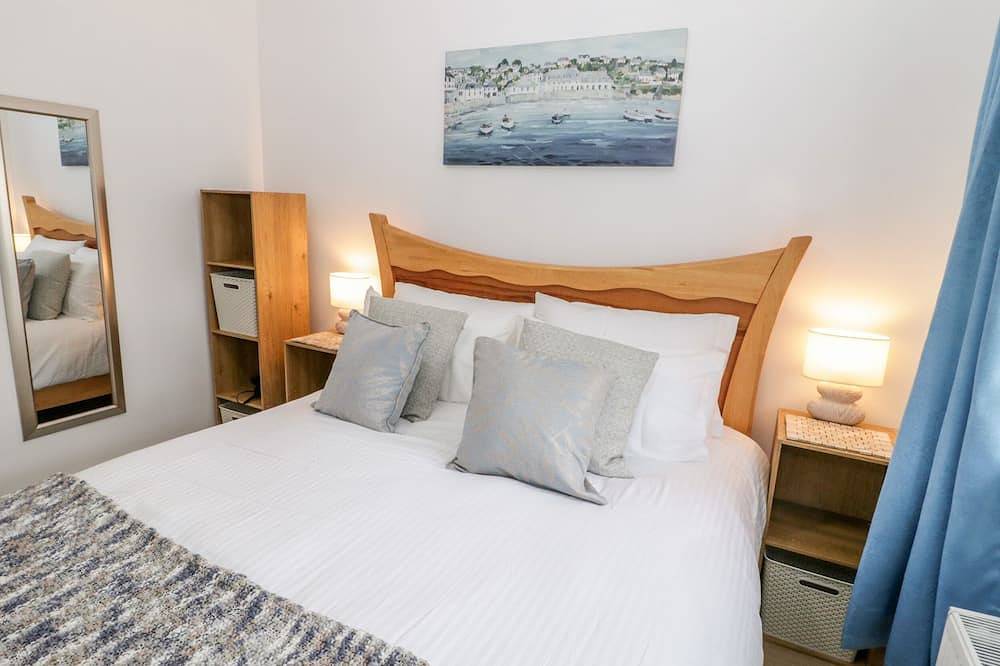 10 The Orchard, pet friendly, with a garden in Rhos-On-Sea in Rhos on Sea, Conwy region