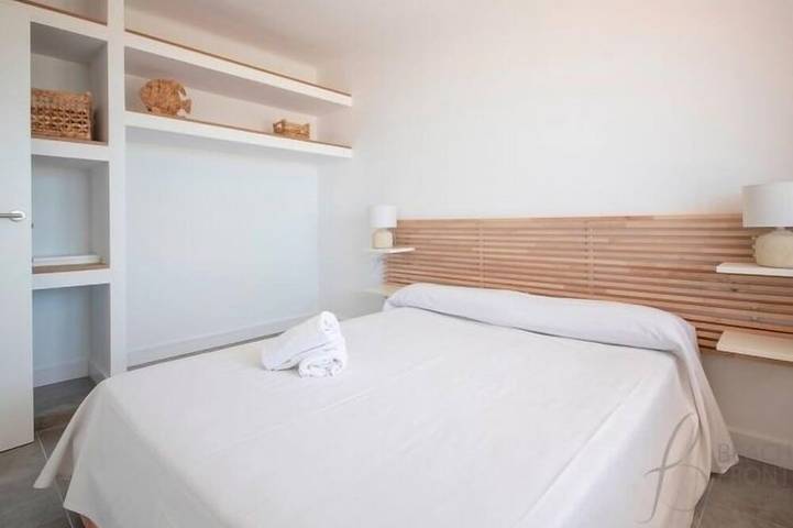 Appartement entier, Beachfrontapartment 3 in Platja Llarga de Berà (Creixell), Roda de Berà