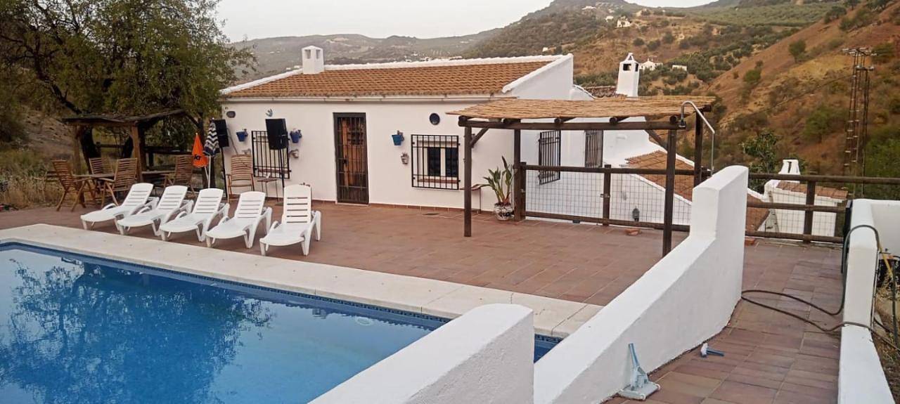 Apartamento entero, Three-Bedroom Apartment in Fuente del Conde, Iznájar