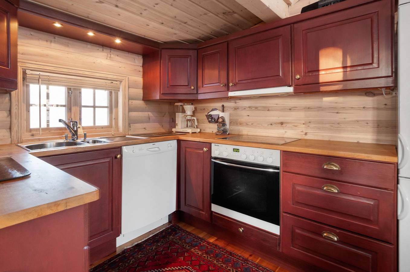 Ferienhaus für 8 Personen mit Terrasse in Løten