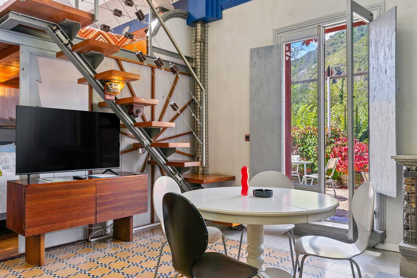 Casa rural 'Zentralclub Voltio' con vistas a la montaña, terraza privada y Wi-Fi in Belmonte de Miranda, Cordillera Cantábrica