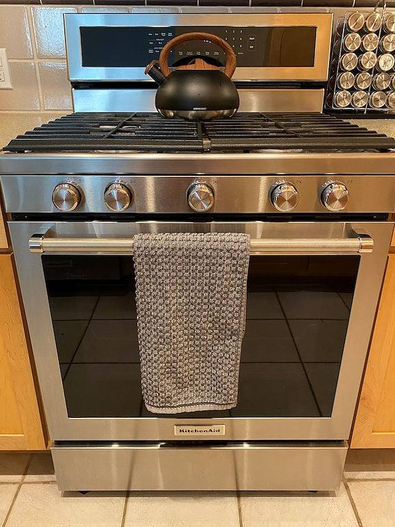 Ganze Wohnung, Condo on the Waterfront w/secured parking. Walk to Pike Market, Cruise Terminal in Seattle, King County