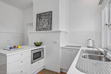 Holiday Home for 8 People in Hobart, Tasmania, Photo 3