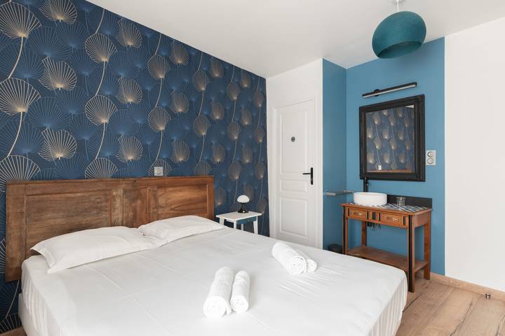 Location de vacances pour 8 personnes, avec terrasse et jardin dans Port de Gourmalon - 3