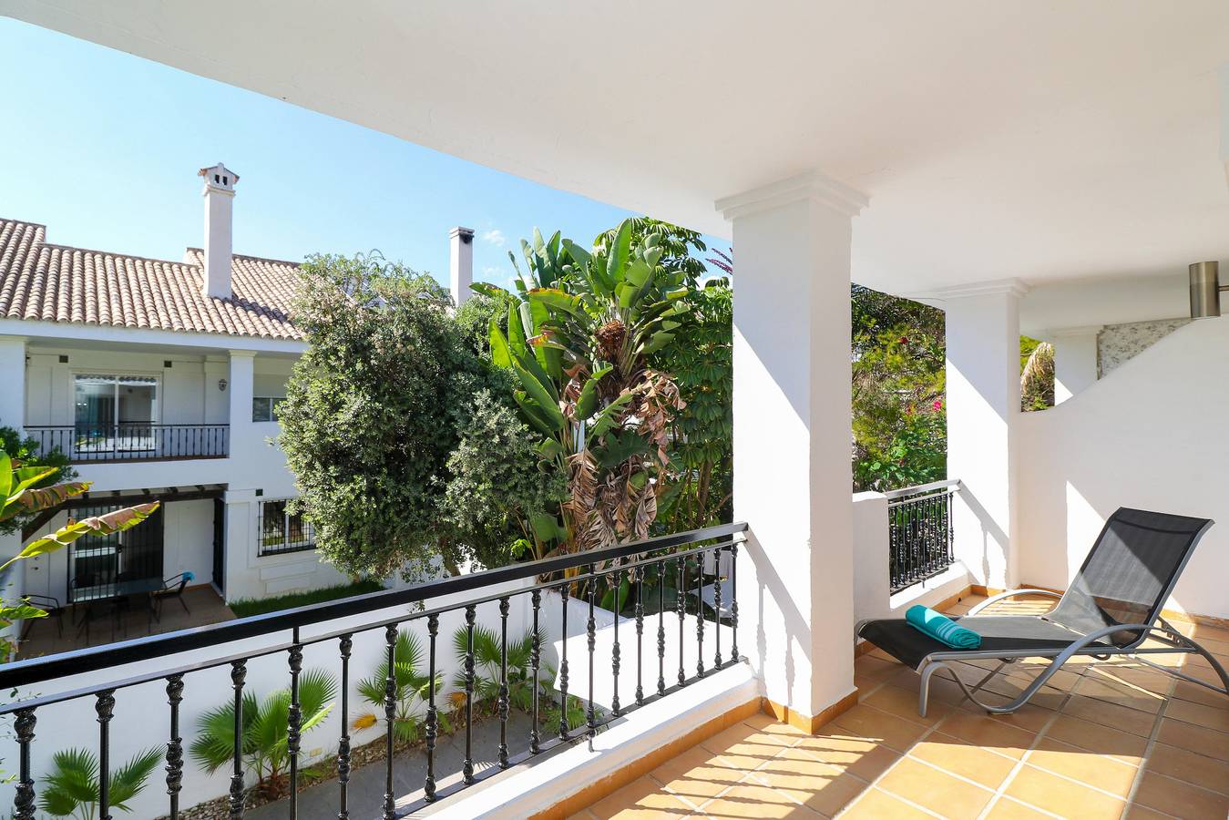 Los Naranjos Marbella townhouse in Nueva Andalucia Golf Valley, Marbella
