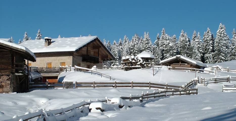 Unterstrommerhof – Saltenblick: Bergblick, Garten, WLAN, Bauernhoferlebnis in Südtirol in Mölten, Sarntaler Alpen