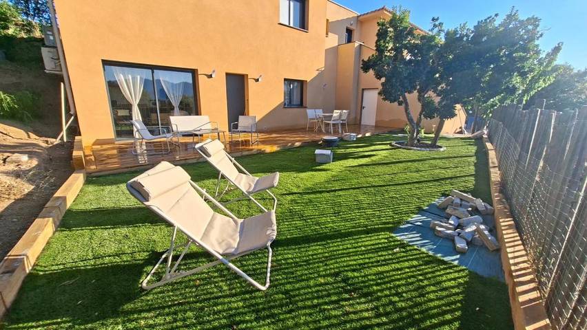 Appartement de vacances pour 4 personnes, avec Terrasse ainsi que Jardin et Vue