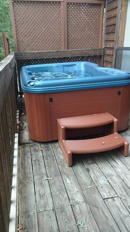 Privat Cozy Cabin / Wifi & Wäsche wird bereitgestellt / Heart-Shaped Jaquzzi Tub in Sevier County