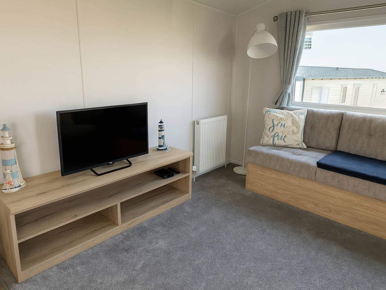 39 Greenlands, Littlesea Holiday Park in Weymouth, Dorset