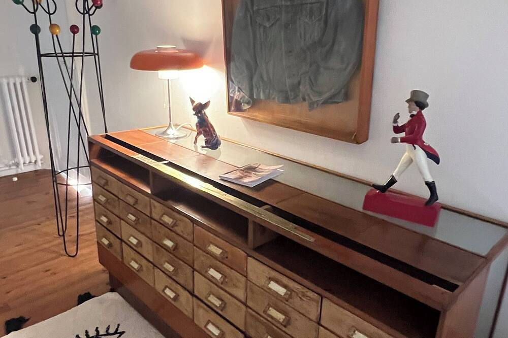 Entire apartment, Pau, right in the heart of downtown: Luxury 2-bedroom apartment; Pets allowed in Pau, Béarn