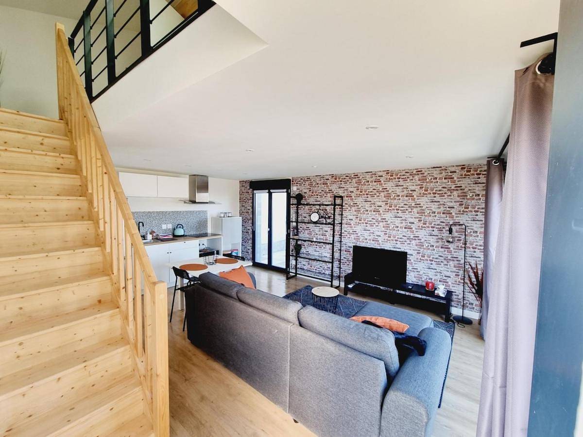 Appartement entier, Dépendance cosy en duplex avec terrasse & jardin in Valleiry, Région de Saint-Julien-en-Genevois