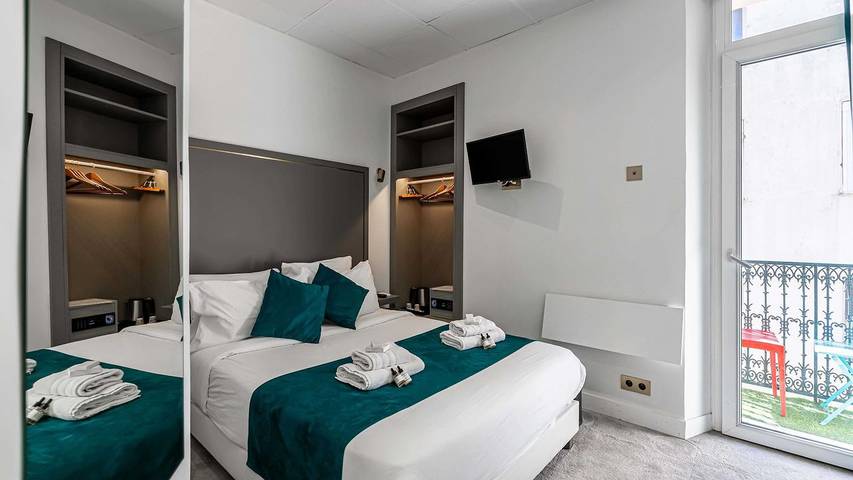 Gîte pour 2 personnes, avec balcon/terrasse dans Cinema Les Arcades Ales