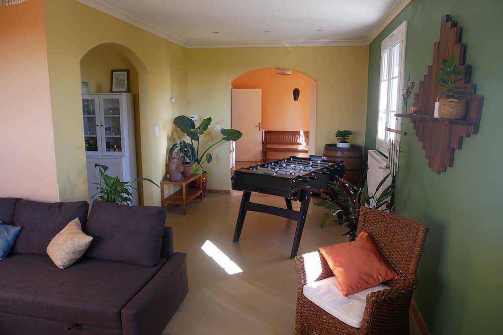 Joli coin de verdure avec piscine et spa in Castelnaudary, Région de Carcassonne