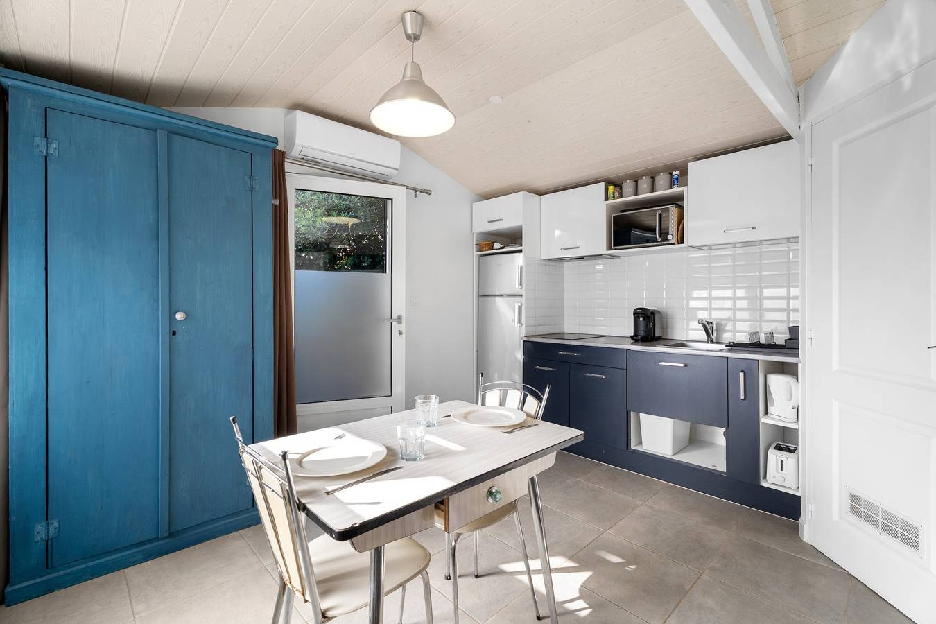 Studio entier, Studio « La Grotte » avec Wi-Fi in Hyeres, Parc national de Port-Cros