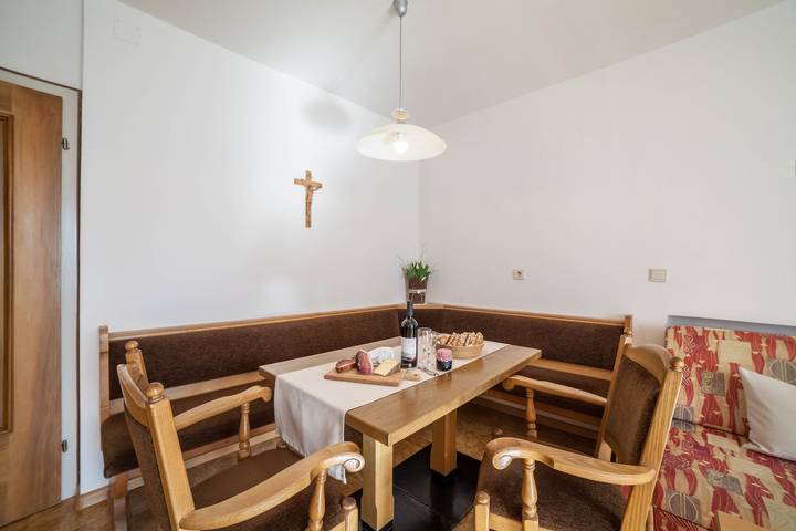 Ganze Wohnung, Ferienwohnung 'Residenz Pichler 2' mit Bergblick, Balkon & Wlan in Stubaier Alpen, St. Leonhard in Passeier