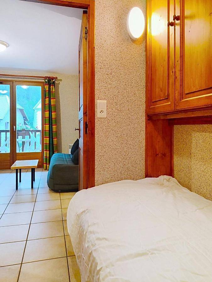 Gîte pour 3 personnes, avec Jardin et Piscine à La Chapelle-en-Valgaudémar - 3