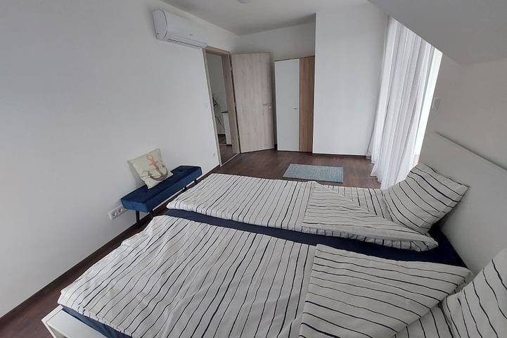 Doppelhaus „Vitorlás 2 “ in Balatonszárszó, 5 Autominuten vom Balaton in Balatonszarszo, Plattensee Südufer