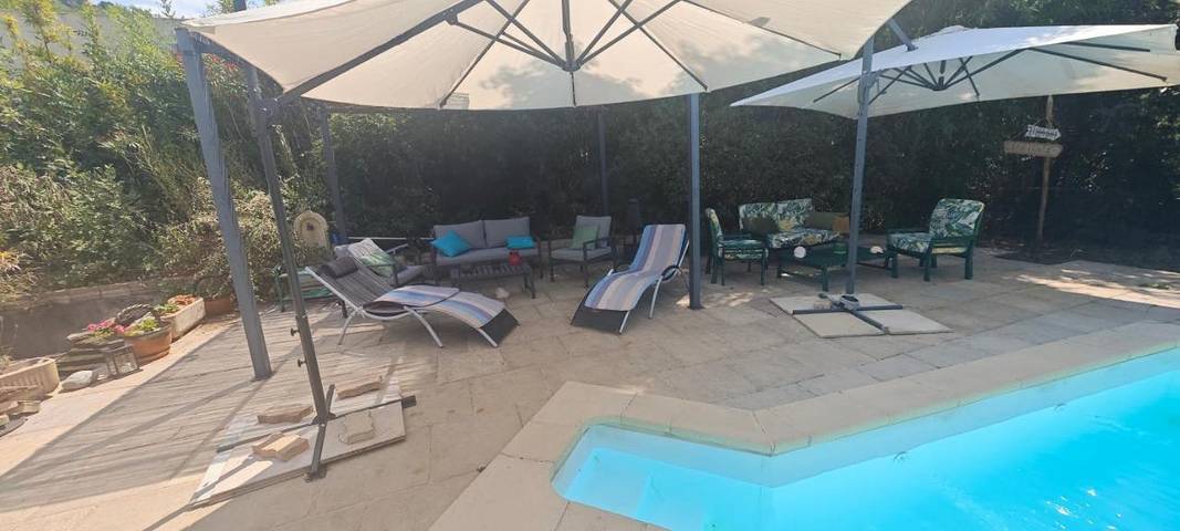 Location de vacances pour 2 personnes, avec Terrasse et Jardin ainsi que Piscine et Vue à Saint-Privat - 2