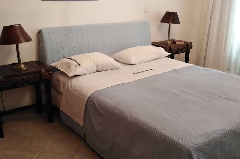 Ganze Wohnung, Luxury Apartment with Pool View in Xylokastro, Korinthia