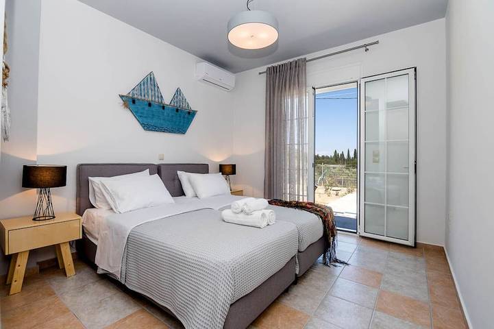 Villa Sole ★ 4 dormitorios ★ piscina privada ★ vistas al mar ★ aparcamiento gratuito in Skala, Cefalonia