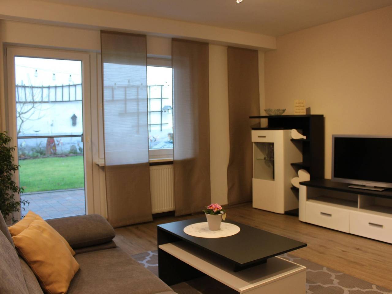 Ganze Ferienwohnung, Ferienwohnung Inge - Appartement/Fewo, Dusche, Wc, Erdgeschoß/Parterre in Bruchweiler-Bärenbach, Pfalz