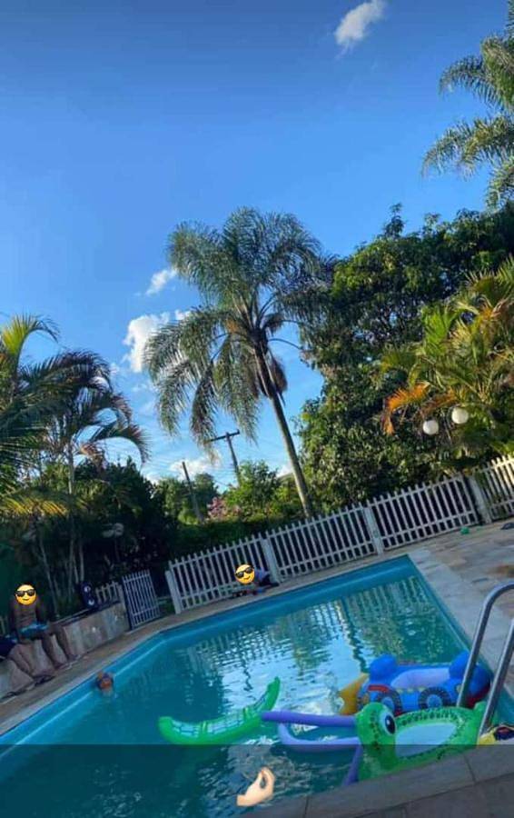 Casas e apartamentos de temporada para 10 pessoas, com vista e piscina e ainda balcão em Jarinu