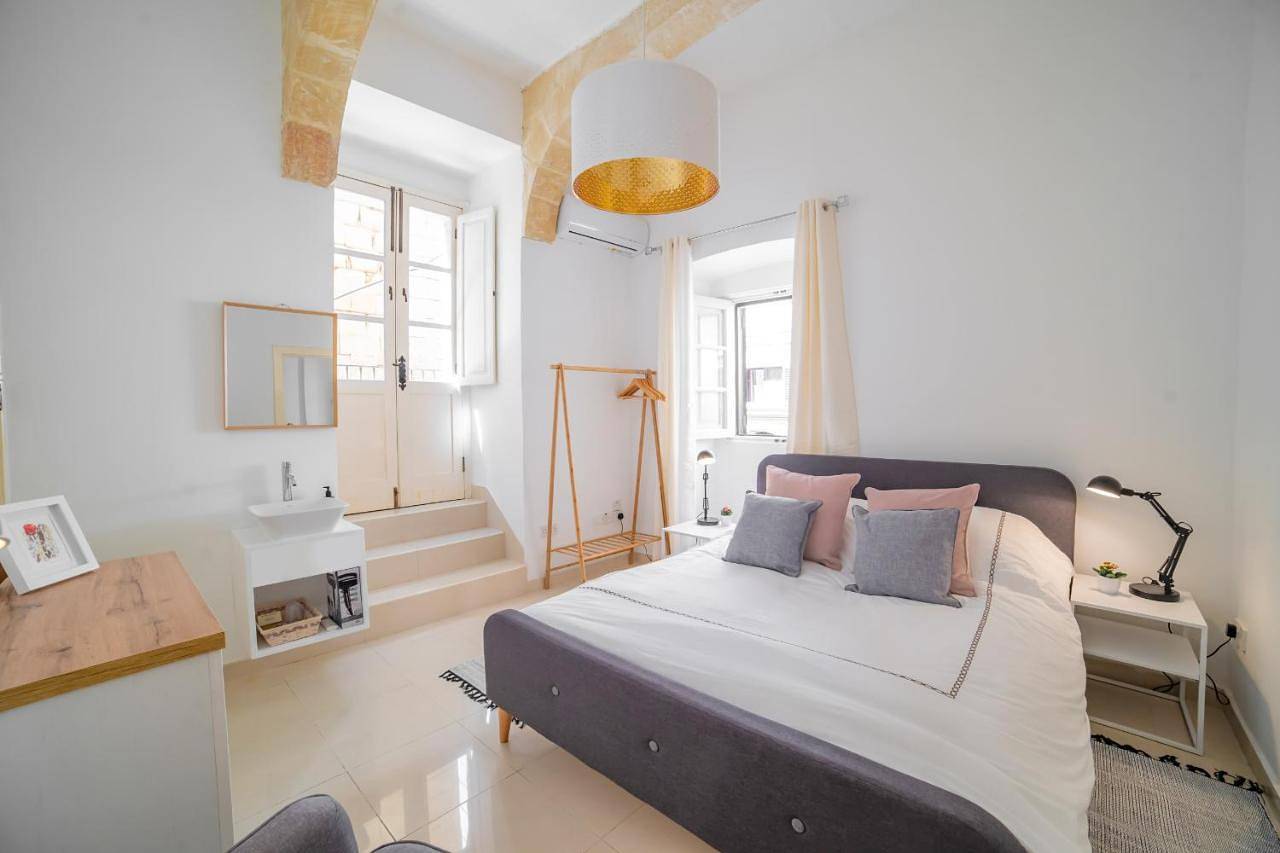 Entire apartment, Maisonette in Valletta, Malta Island