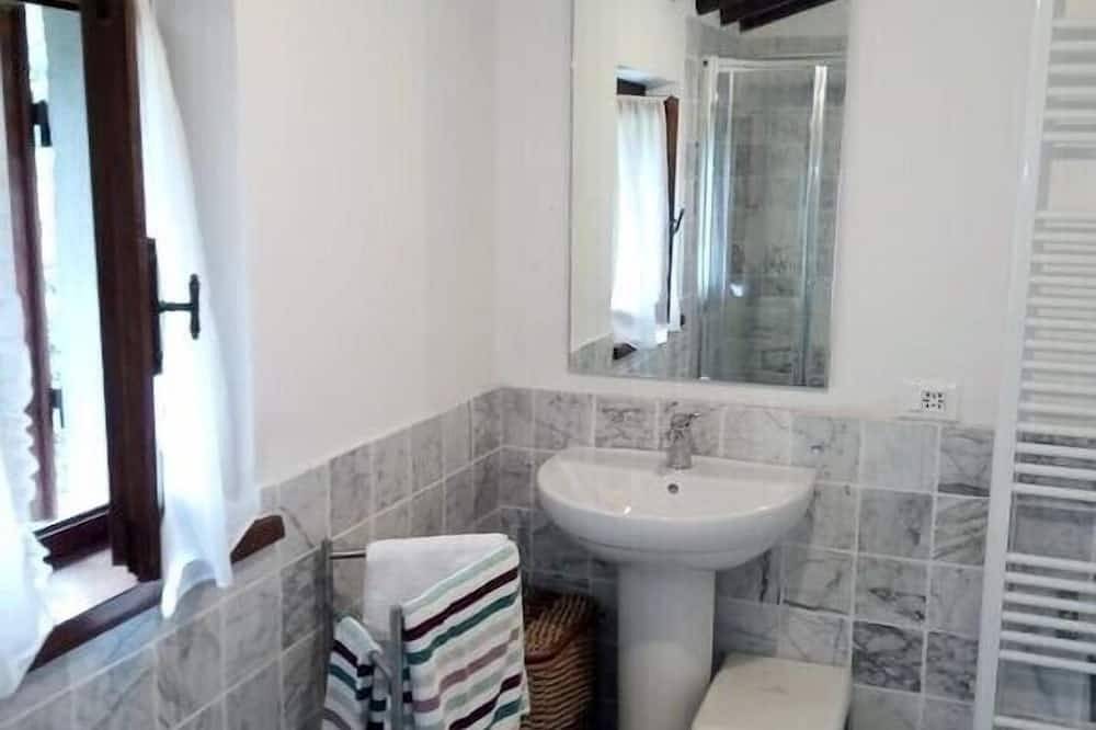 Hübsches Einfamilienhaus in der Landschaft von Camaiore\nlast-Minute-Rabatt 10 % in Camaiore, Italienische Riviera