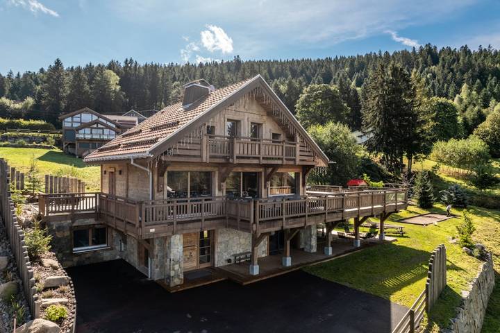 Vakantiehuis voor 14 personen, with Balkon and Whirlpool as well as Tuin and Sauna in de Vogezen