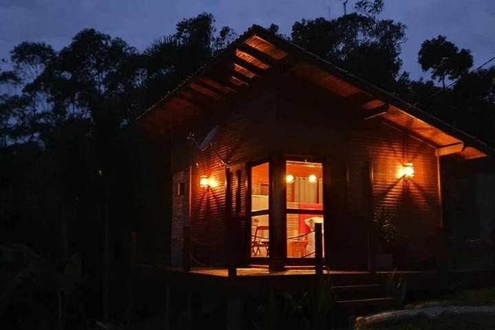 Chalet pour 2 personnes, avec jacuzzi et jardin