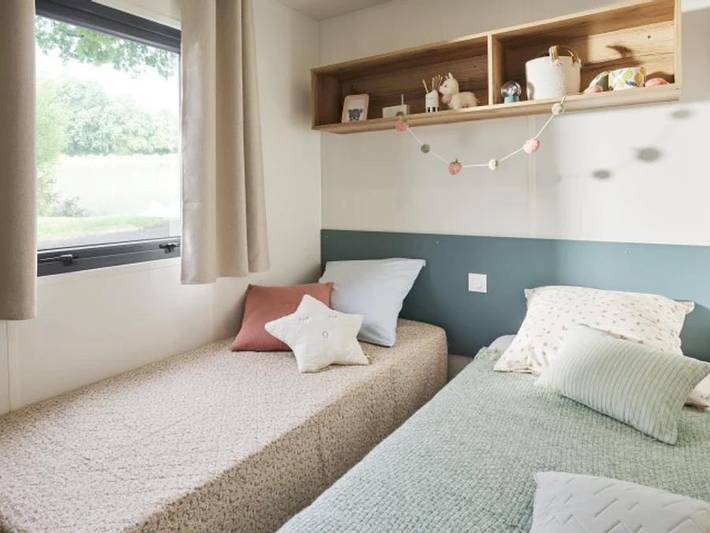 Camping pour 8 personnes, avec bassin pour enfant dans Région de Besse-et-Saint-Anastaise - 3
