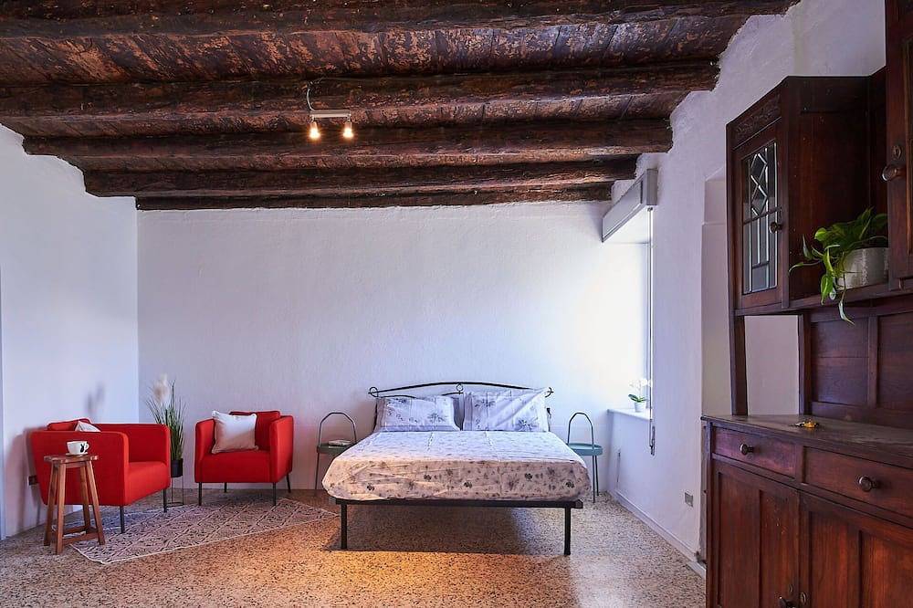 Angenehme Wohnung in einem Ferienhaus mit Klimaanlage, W-Lan, Tv, Terrasse und Haustiere erlaubt in Verginate, Bellano