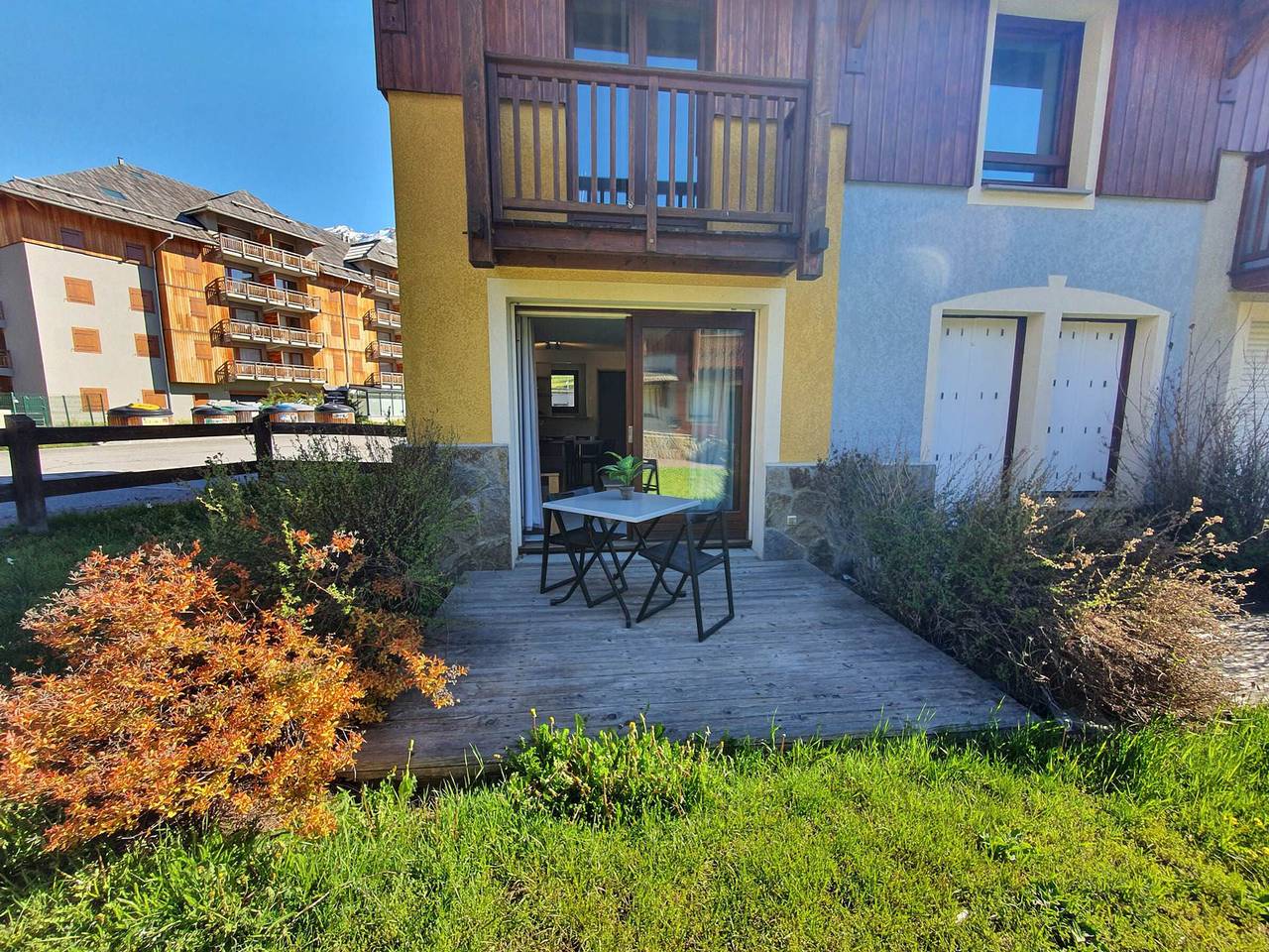 Ganze Wohnung, Helles Reihenhaus · Skibus-Zugang · Gratis Wifi · 300 m zu Liften in La Salle-les-Alpes, Serre Chevalier