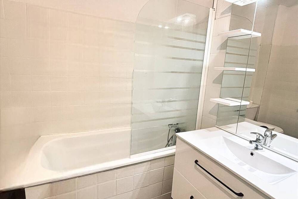 Entire apartment, Le Sérénité - In the heart of the Thermal Baths - Les Instants de Dax in Dax, Dax region