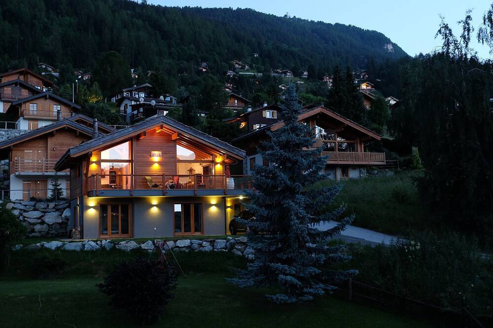Modernes Chalet im Skigebiet von 4 Vallées in Nendaz in Nendaz, Walliser Alpen