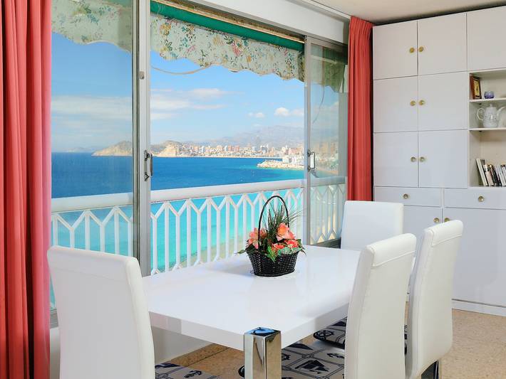 Apartamento para 4 personas, con terraza y piscina para niños en Playa de Levante
