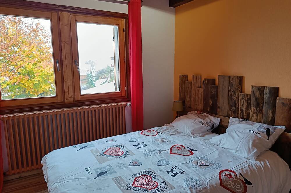 Appt dans chalet, 6 personnes, 2 chambres, terrasse privative, 2 salles de bains in La Chapelle-d'Abondance, Les Portes du Soleil