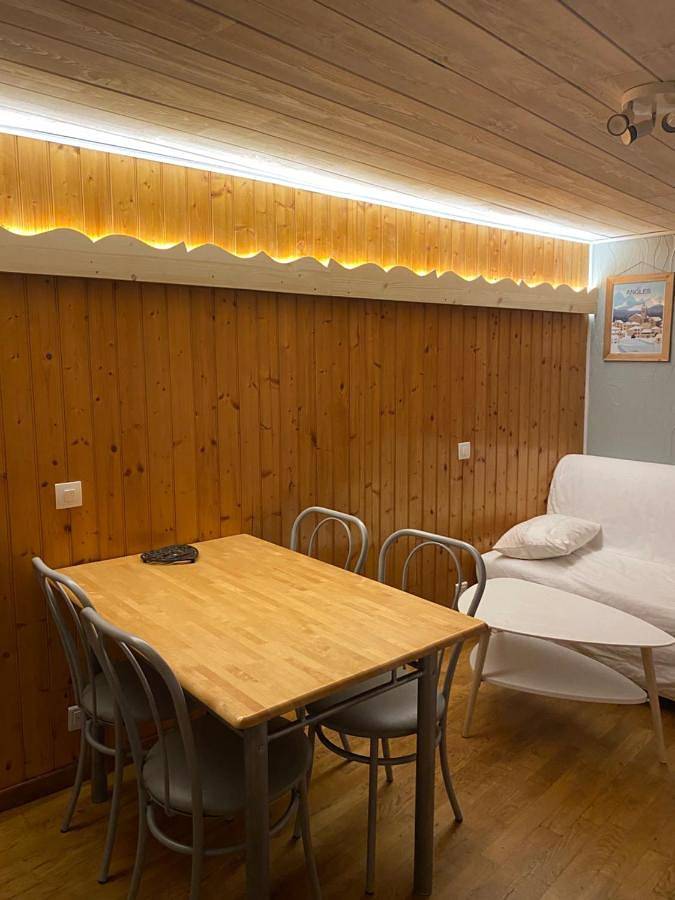 Location de vacances pour 4 personnes, avec terrasse dans Office De Tourisme Des Angles - 2